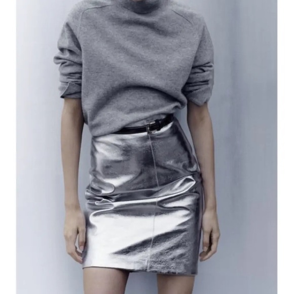 Massimo Dutti Dresses & Skirts - Massimo Dutti Leather skirt Never worn Silver, Leather Size L 100% Sheep Leather
